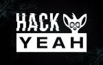 Grafika czarno-biała. Napis HackYeah i głowa lemura wystająca zza napisu.