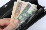 Zbliżenie na portfel z polskimi banknotami 