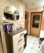 Korytarz lokalu mieszkalnego położonego w Zielonej Górze przy ul. M. Skłodowskiej-Curie